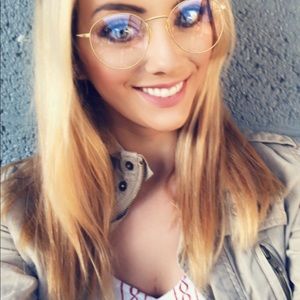 Meet your Posher, Tori